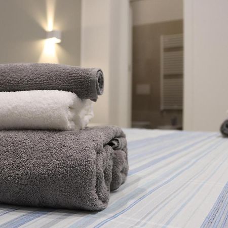 Moon Bologna Apartment Bagian luar foto