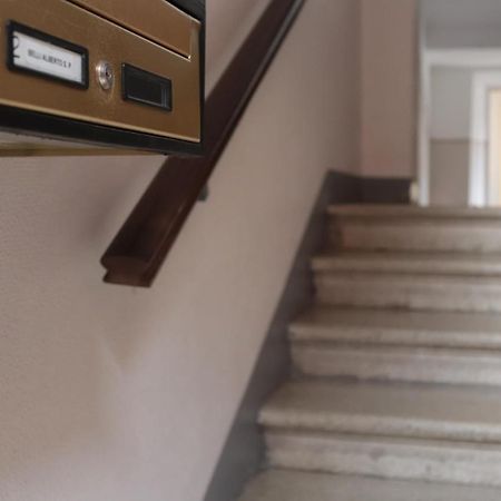 Moon Bologna Apartment Bagian luar foto