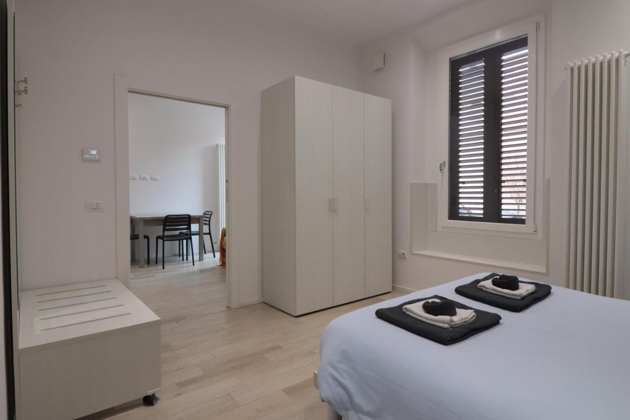 Moon Bologna Apartment Bagian luar foto