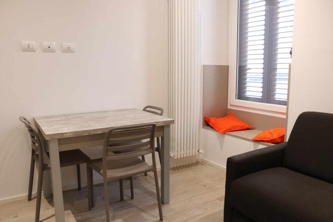 Moon Bologna Apartment Bagian luar foto
