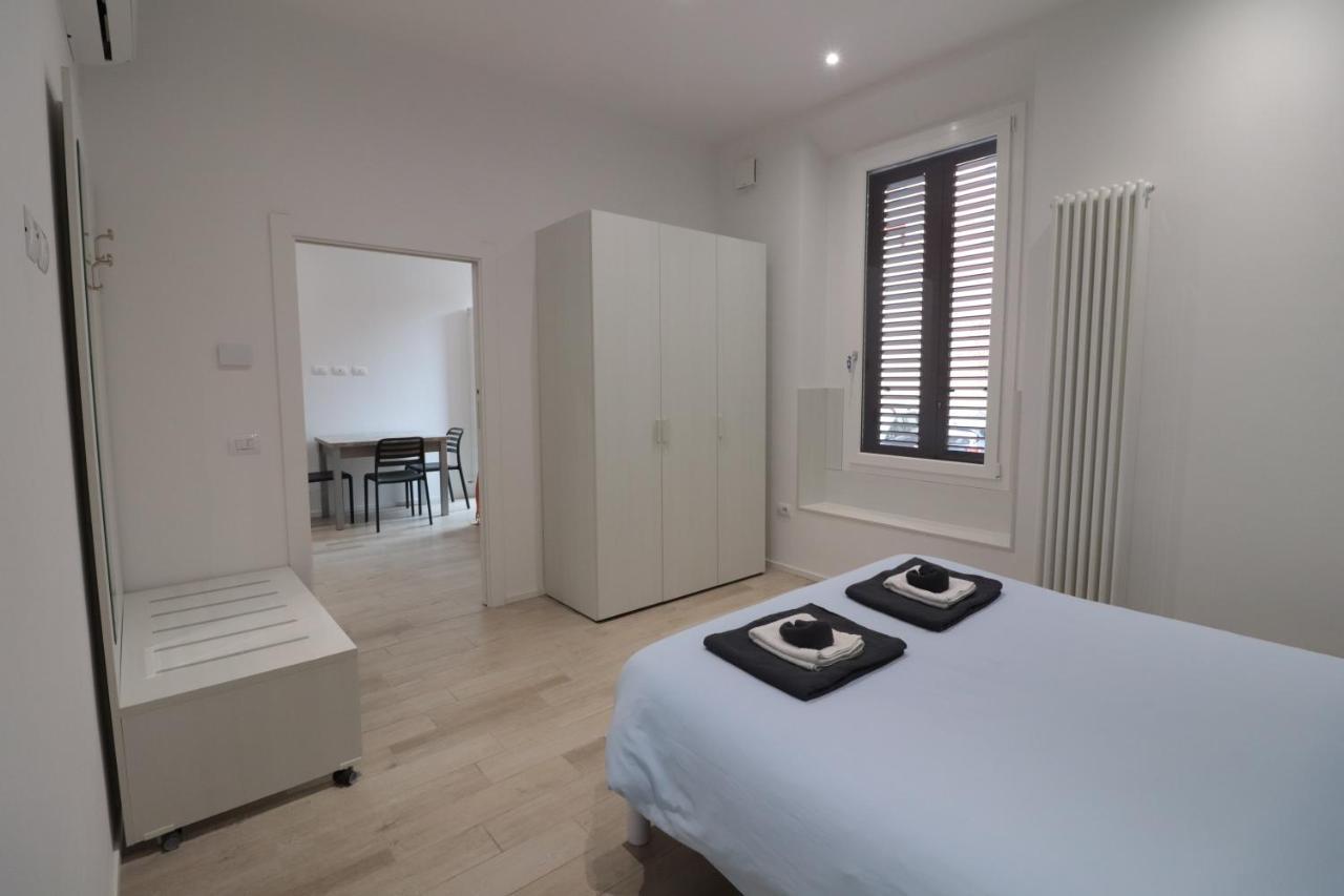 Moon Bologna Apartment Bagian luar foto